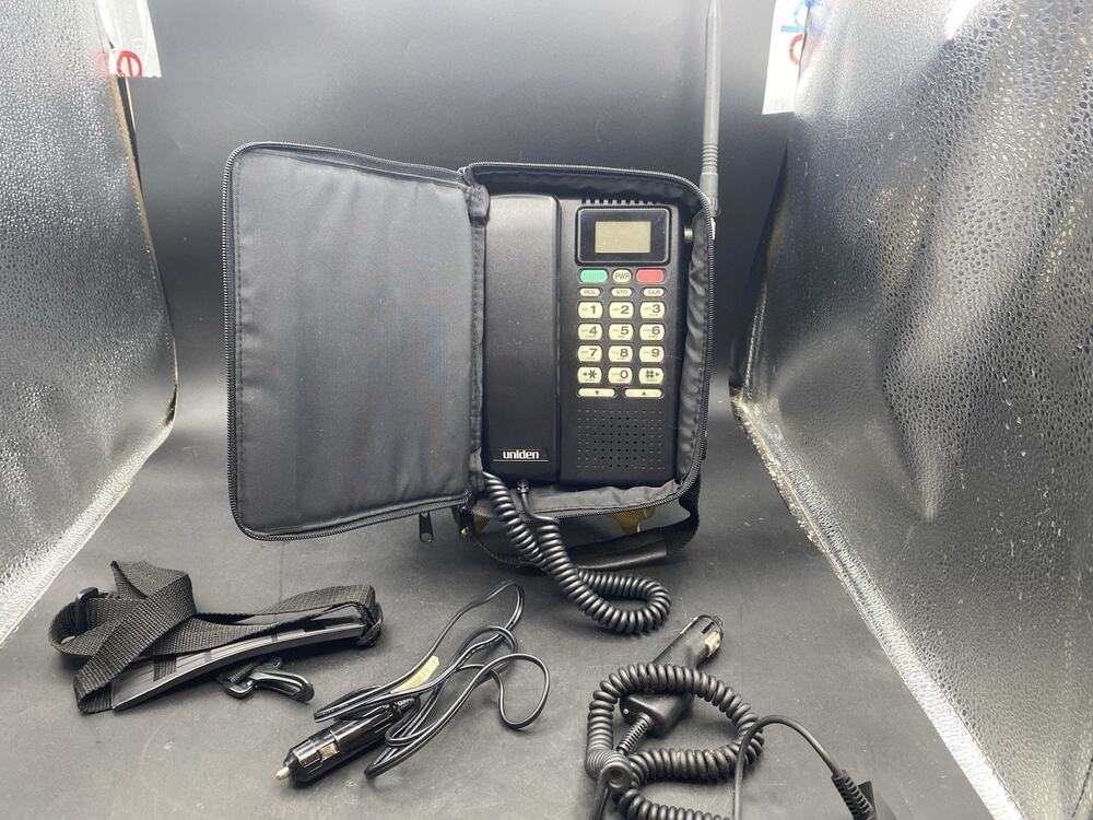 Vintage UNIDEN CP1700 Mobile Car Bag Phone. For Parts / Not Tested.